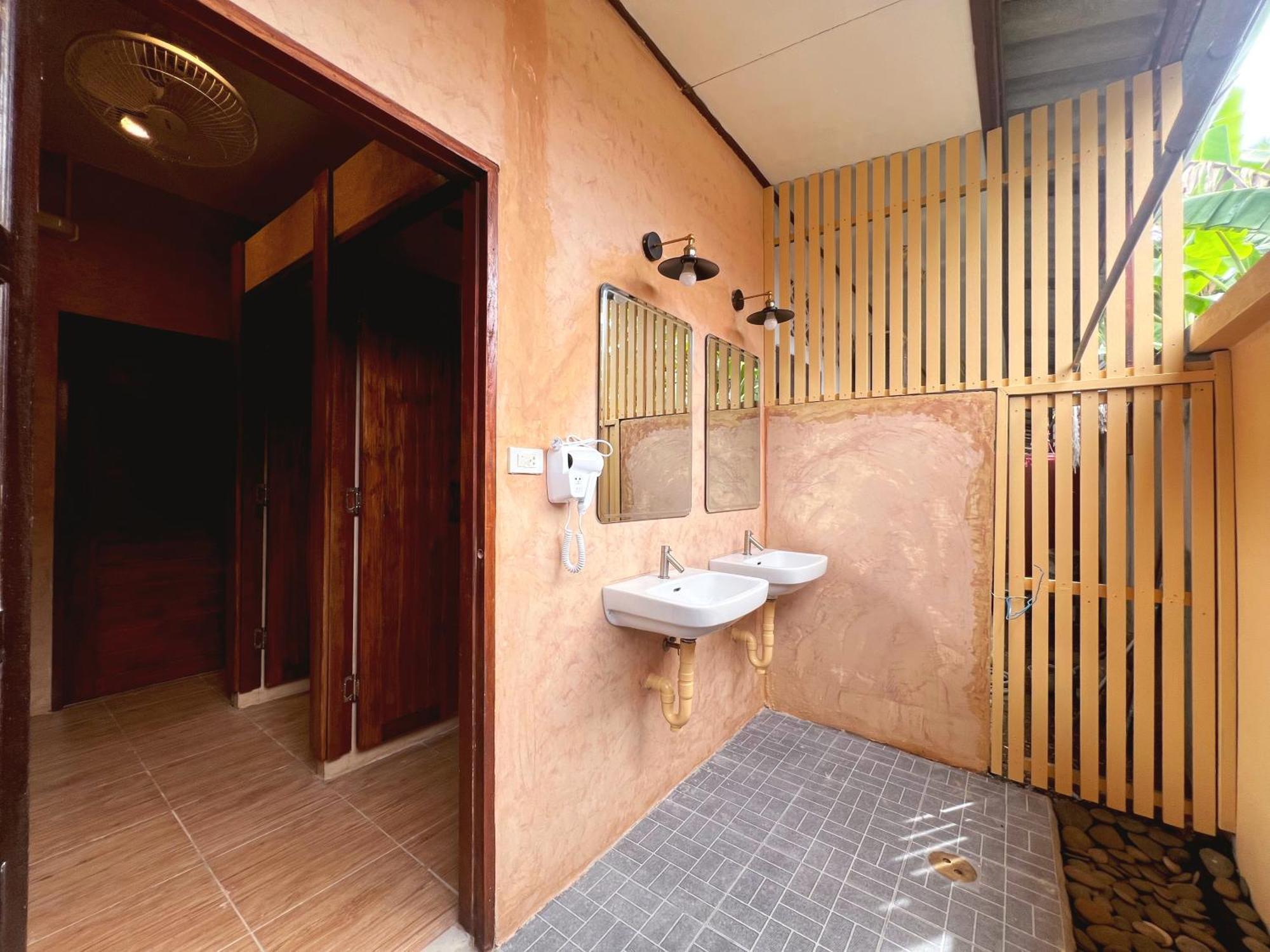 Nai Yang Beach Sierra Hostel מראה חיצוני תמונה